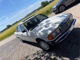Mercedes-Benz E 230   1.Hand  - Mercedes-Benz Gebrauchtwagen von 1984