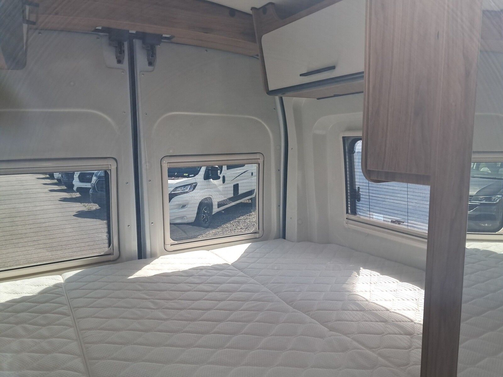 Fahrzeugabbildung Karmann Dexter 4x4 DE 560 AW Allrad 4x4, Rückfahrkamera