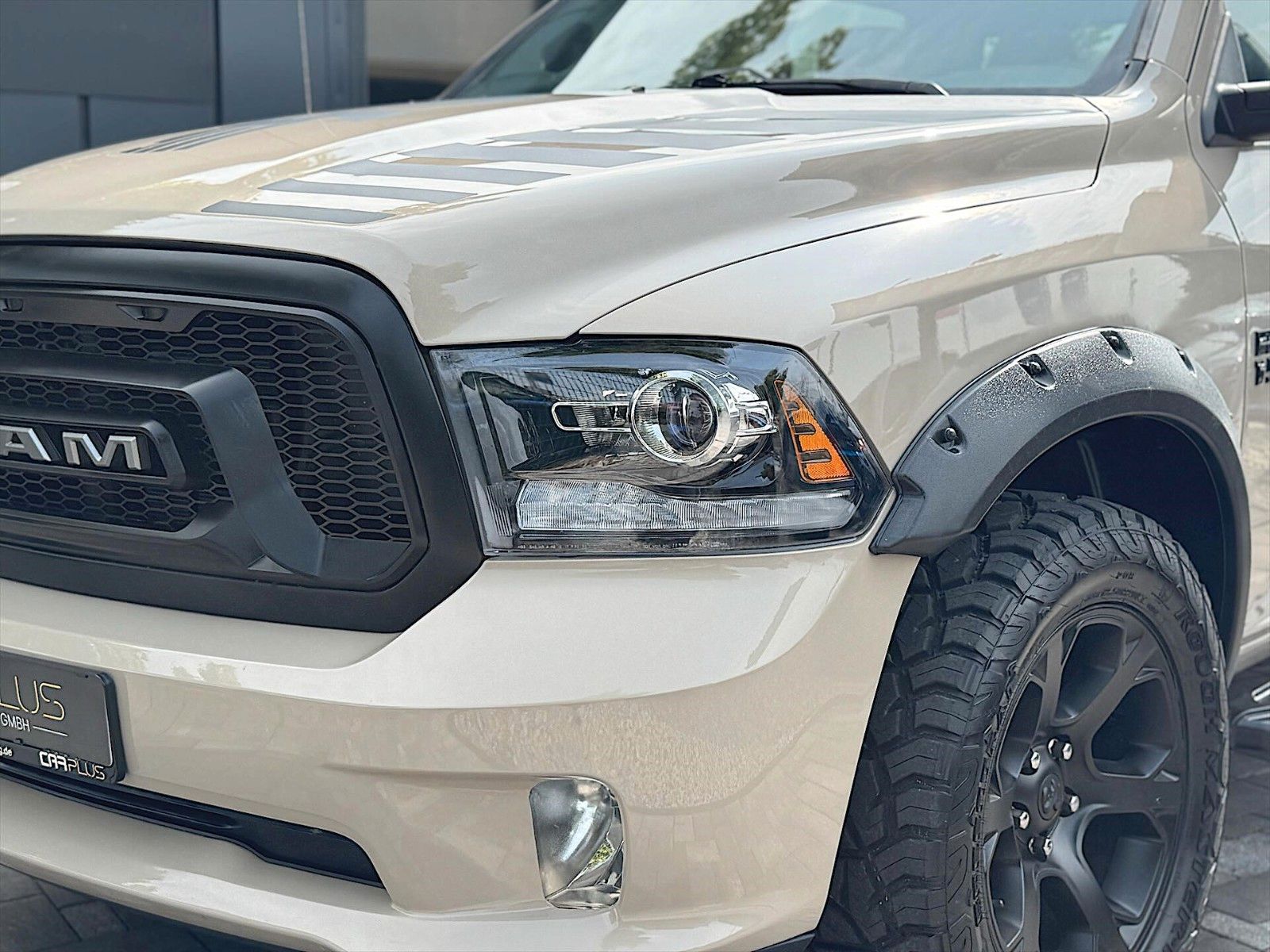 Fahrzeugabbildung Dodge RAM 5.7 V8 HEMI Night PUNISHER 4x4 LONGBED 19%