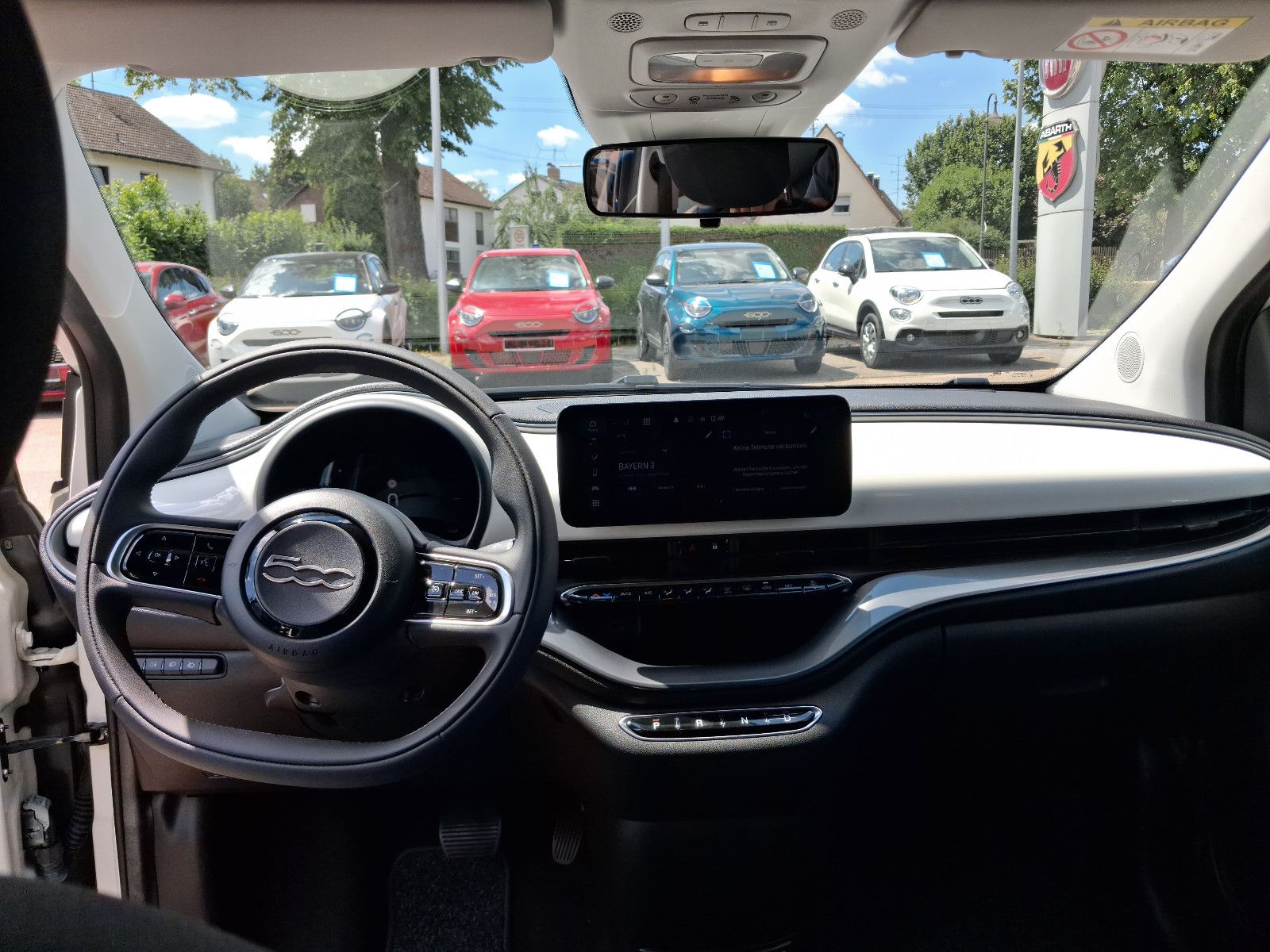 Fahrzeugabbildung Fiat 500 Cabrio E