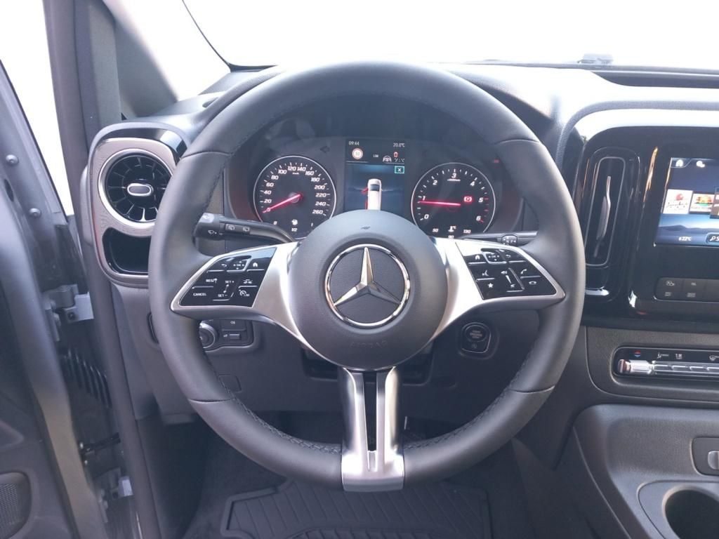 Fahrzeugabbildung Mercedes-Benz Vito 119 CDI Tourer Select lang LED*AHK*Navi