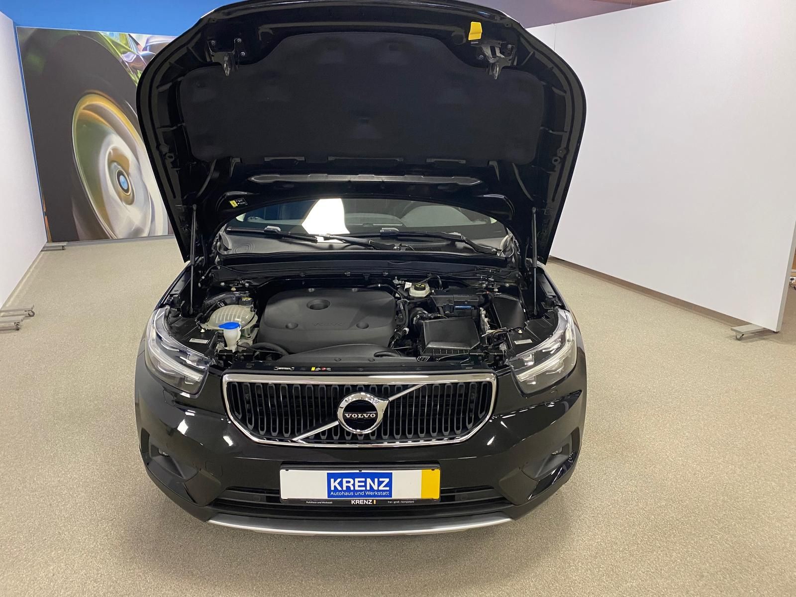 Fahrzeugabbildung Volvo XC40 KLIMA+RFK+PDC+NAVI+SITZHEIZ+4x4+AHK+ALU+LED