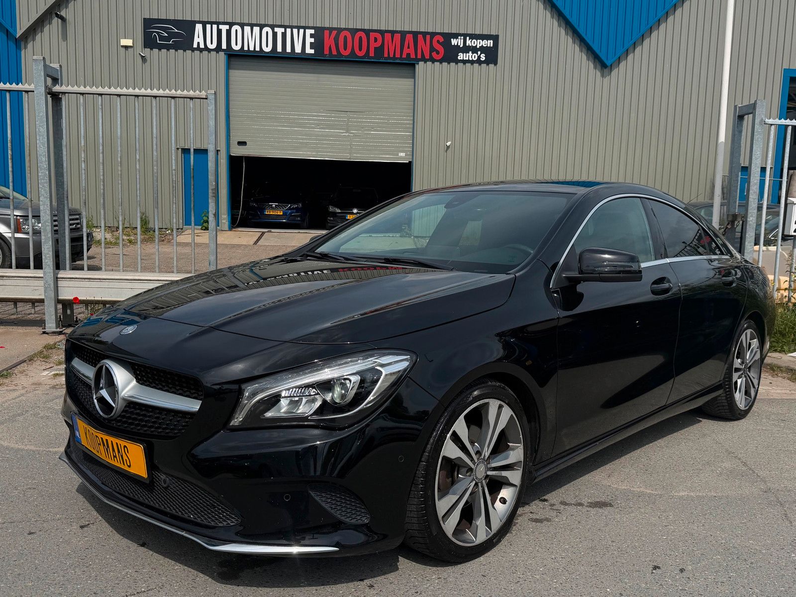 MERCEDES-BENZ CLA 180