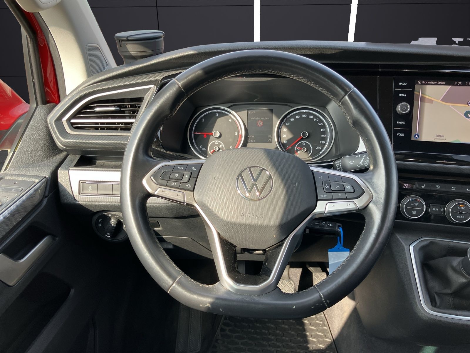 Fahrzeugabbildung Volkswagen T6 Multivan T6.1 TDI Gen Six LED ACC AHK SH PDC