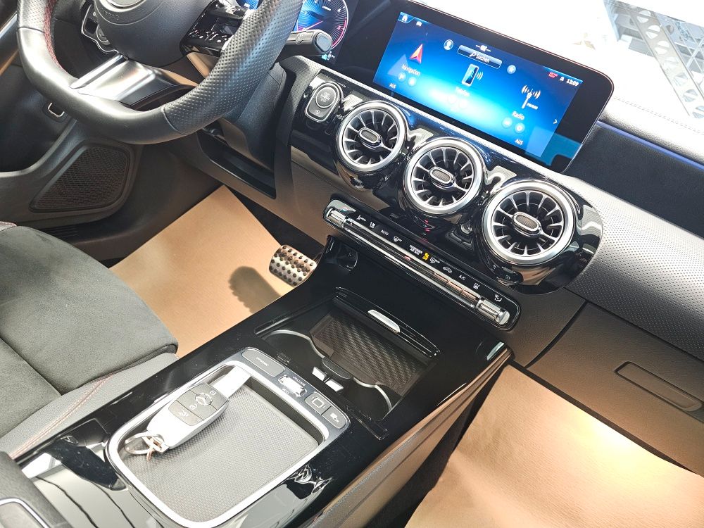Mercedes-Benz CLA 200 Shooting Brake AMG Line Pano-SD Standhzg foto 10