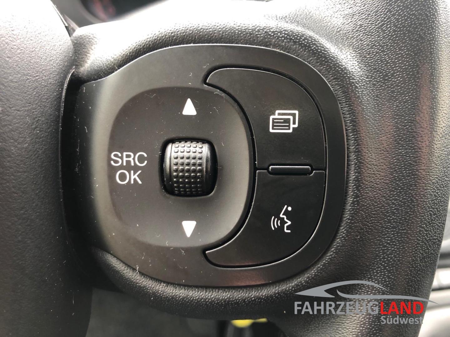 Fiat Panda City Cross Klimaautomatik Einparkhilfe hin