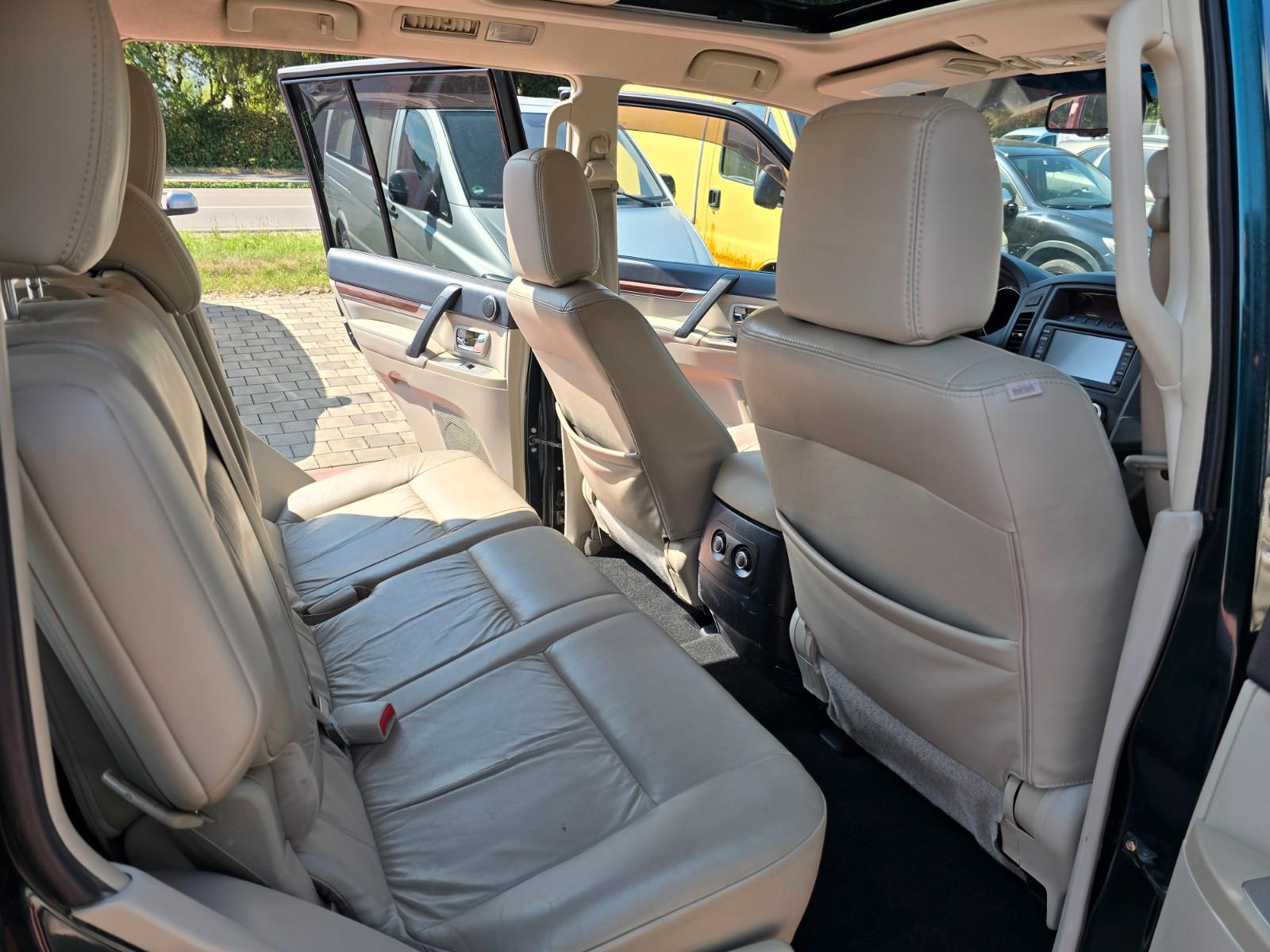 MITSUBISHI PAJERO 3.2 DI-D 170CH INSTYLE 7 PLACES