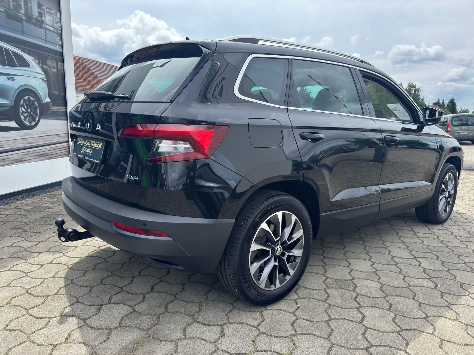 Fahrzeugabbildung SKODA Karoq Clever 4x4 TDI DSG*AHK*StHz**Pano*eHeck