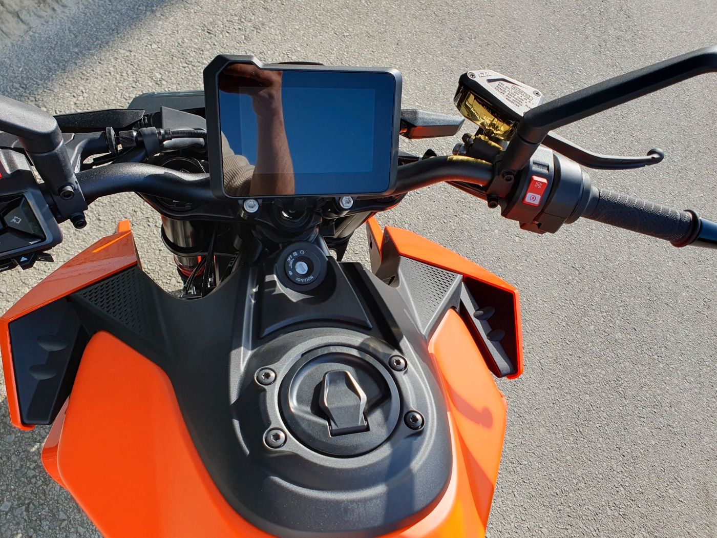 Fahrzeugabbildung KTM 990 Duke Modell 2024