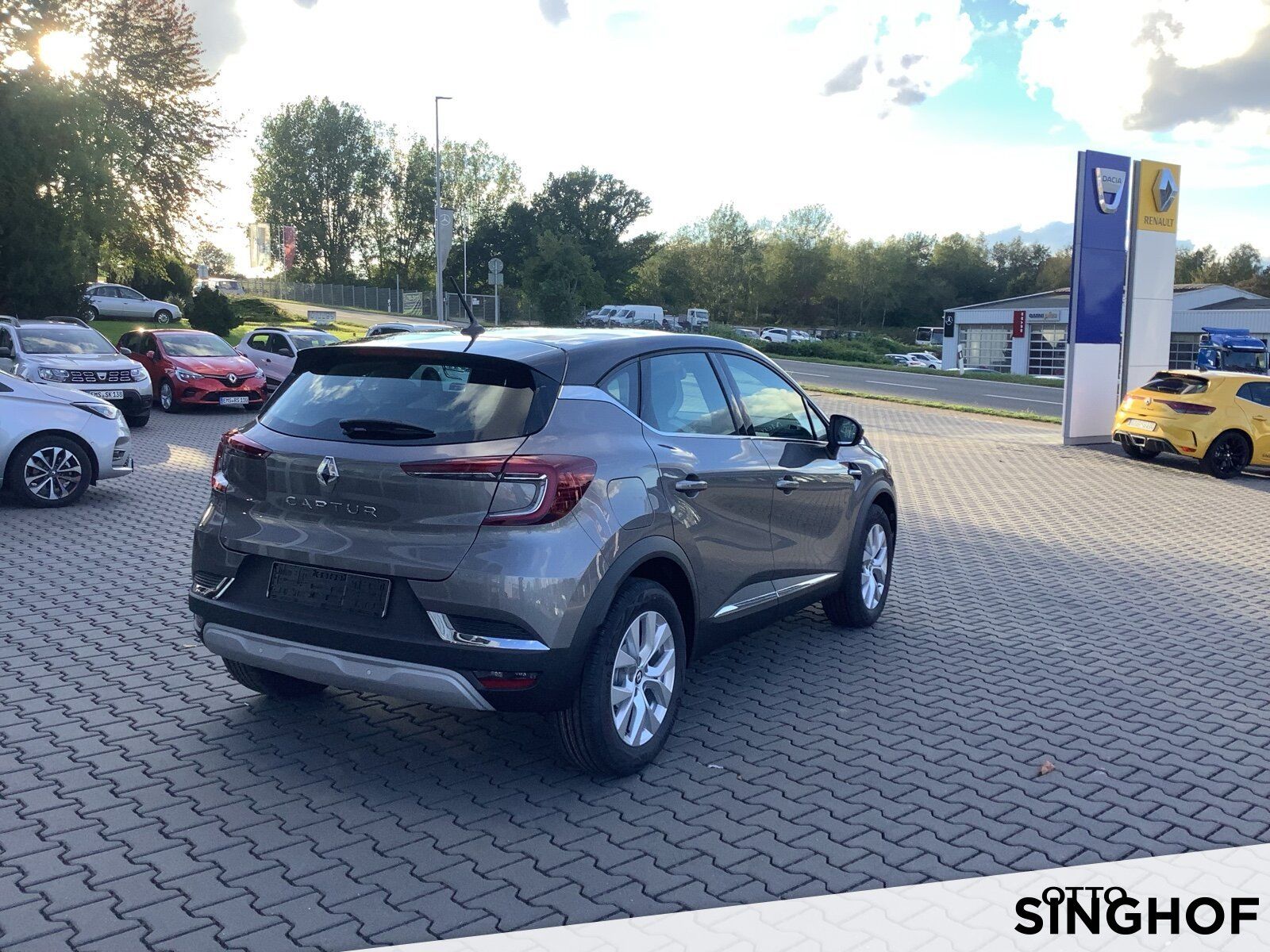 Fahrzeugabbildung Renault Captur Intens TCe 90Navi/Klima/Sitzhzg./BC/eFH.