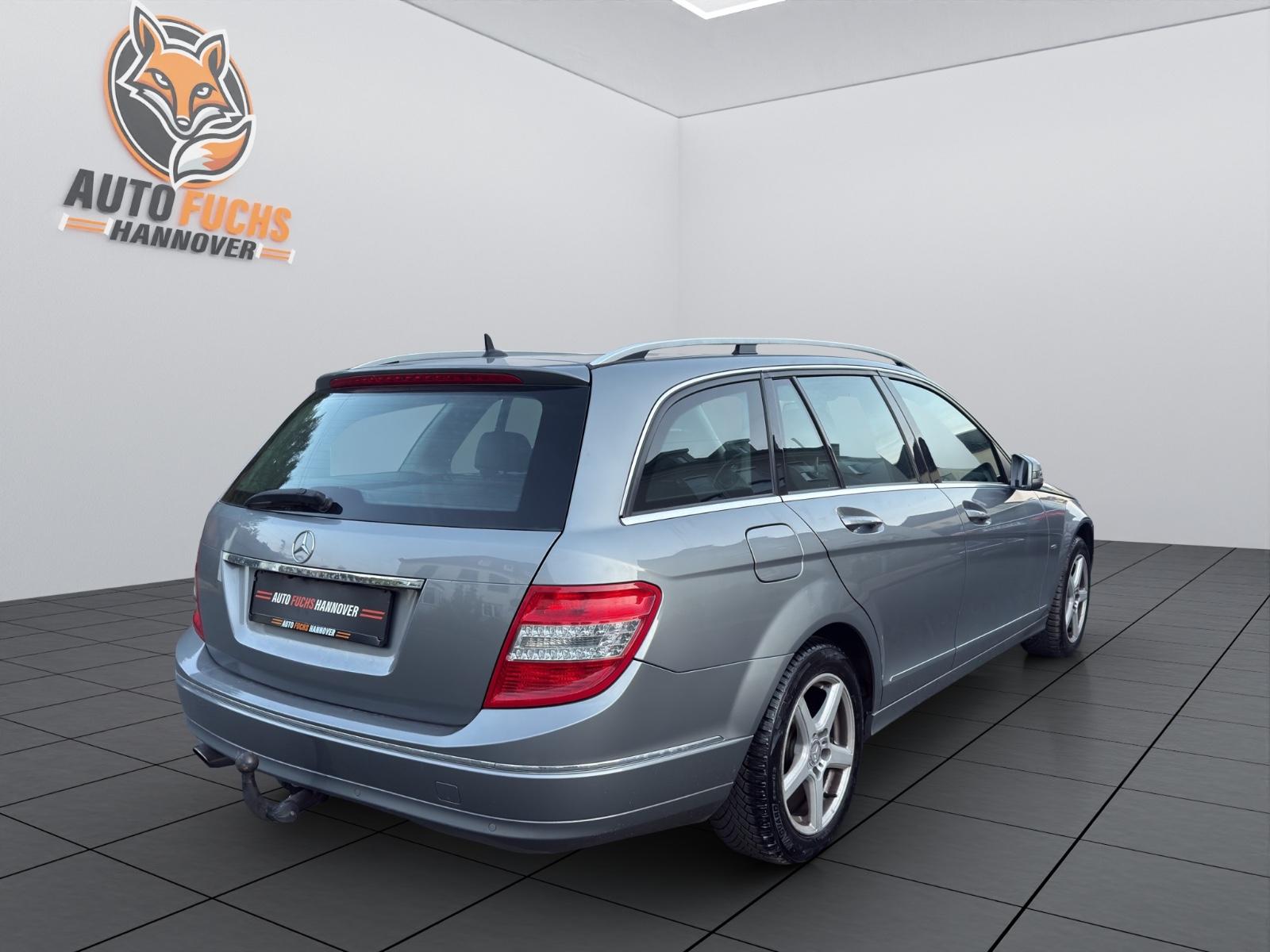 Mercedes-Benz C200 2009 — photo 7