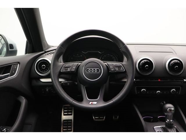 Fahrzeugabbildung Audi A3 Sportback 35 TFSI Sport S-Line