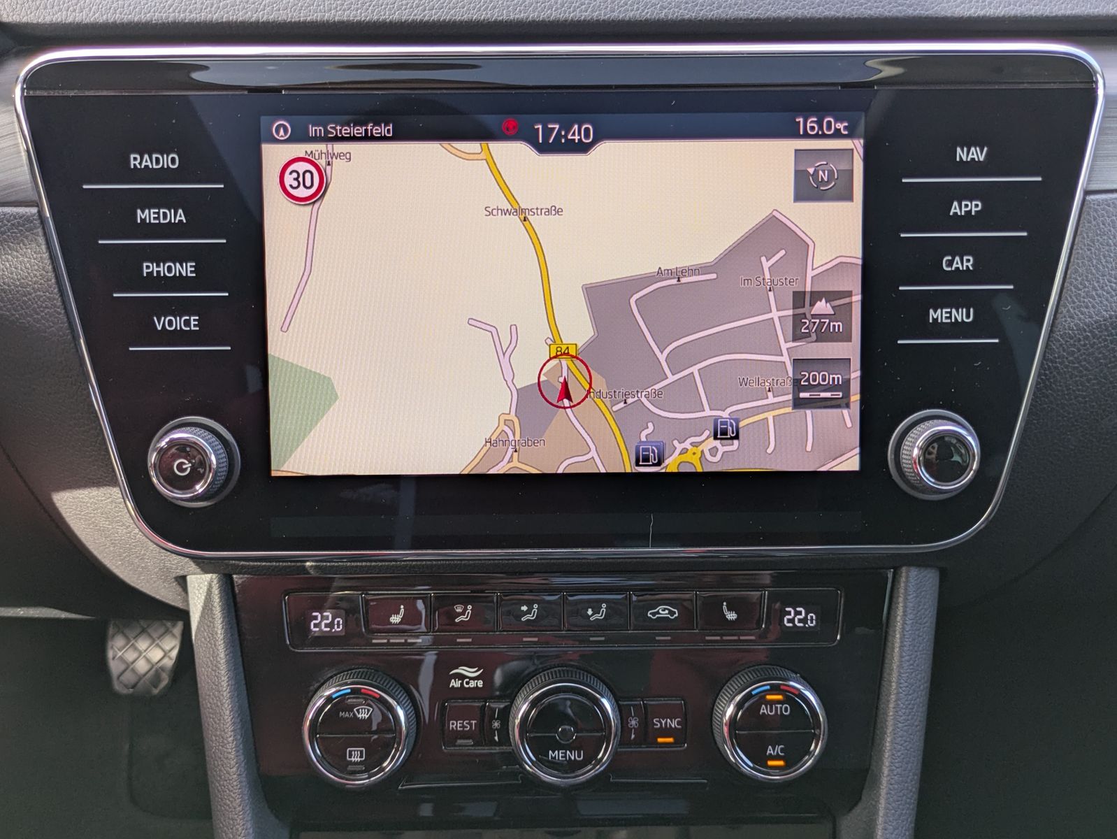 Fahrzeugabbildung SKODA Superb 2.0 TDI Style PANO*AHK*ACC*MEMORY*BIXENON