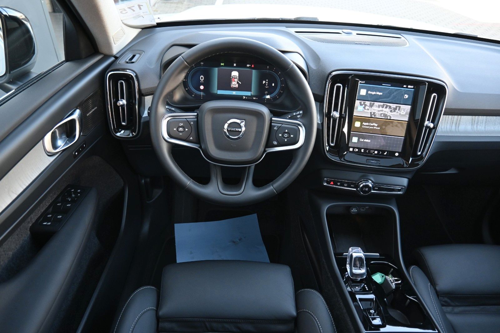 Fahrzeugabbildung Volvo XC40 B4 Dark*FSHZG*360°*PANO*ACC*Pixel*