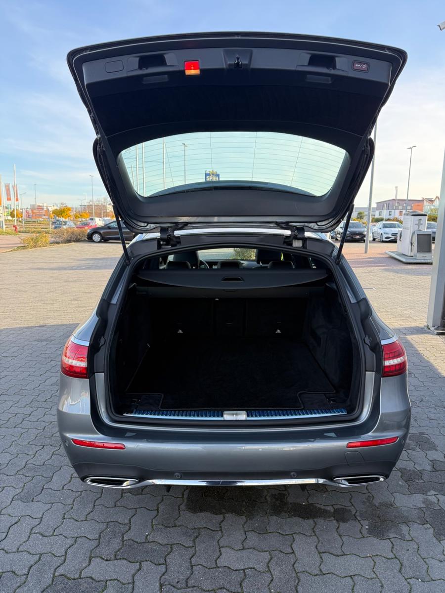 Mercedes-Benz E-Class T-Modell E 200 AMG-Packet, миниатюра 10
