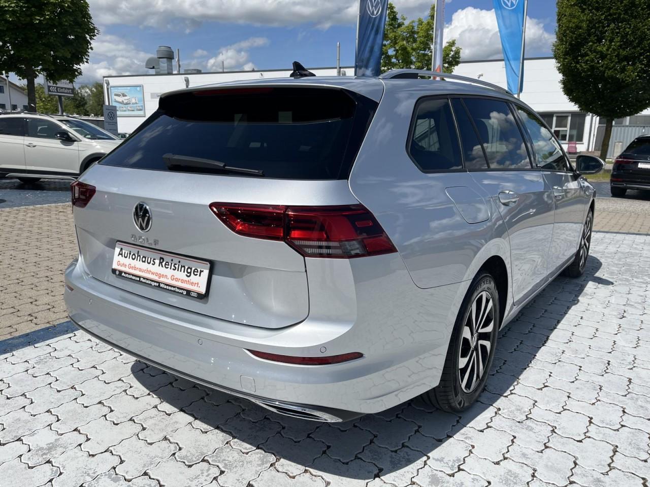 Volkswagen Golf VIII Variant 1,5 TSI Active (NAVI+LED+APP+S
