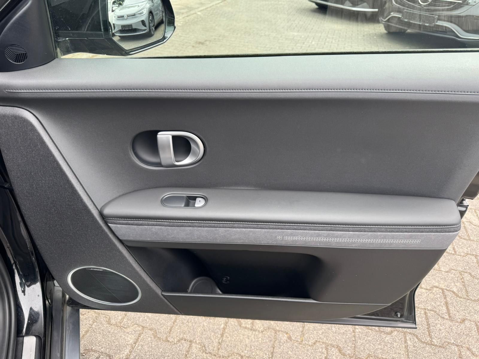 Fahrzeugabbildung Hyundai Ioniq 5 Uniq 4WD MEMO+LED+SHZ+HEAD+NAV+ACC+360°