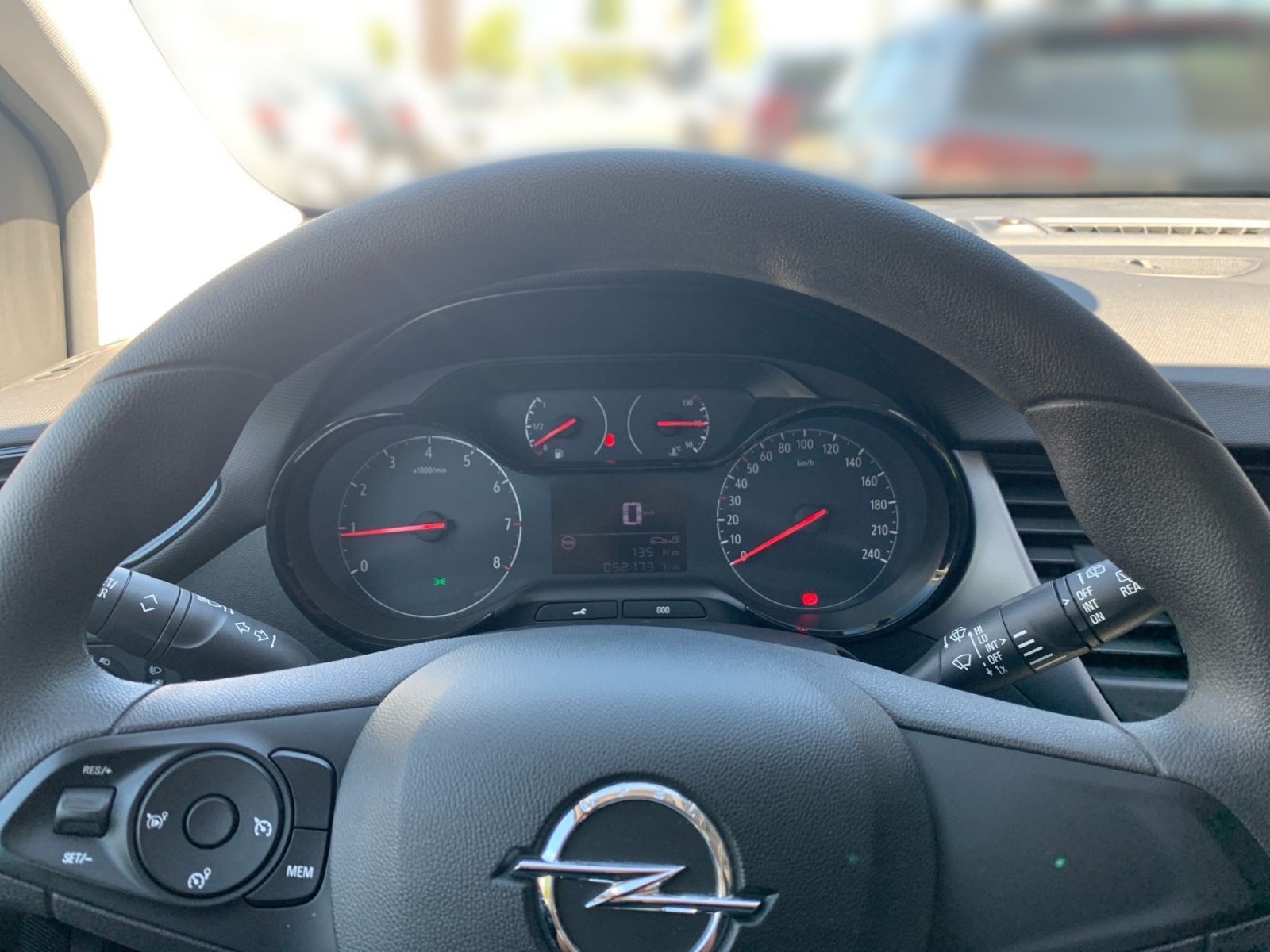 Fahrzeugabbildung Opel Crossland X 1.2 Selection S/S Parkpilot