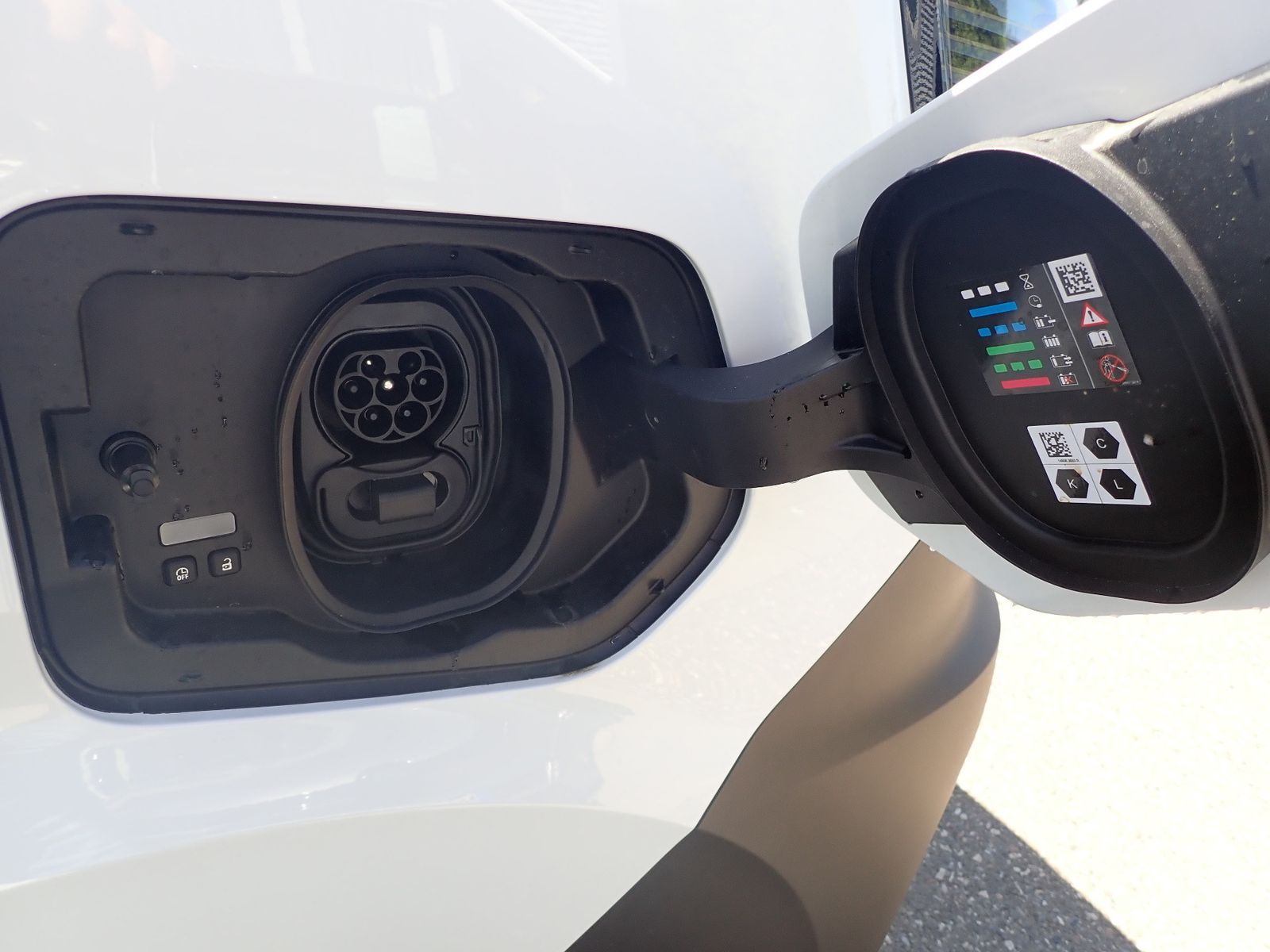 Fahrzeugabbildung Renault Master Kastenwagen E-Tech FWD Kasten advance L2H