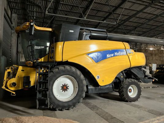 New Holland CR 9070