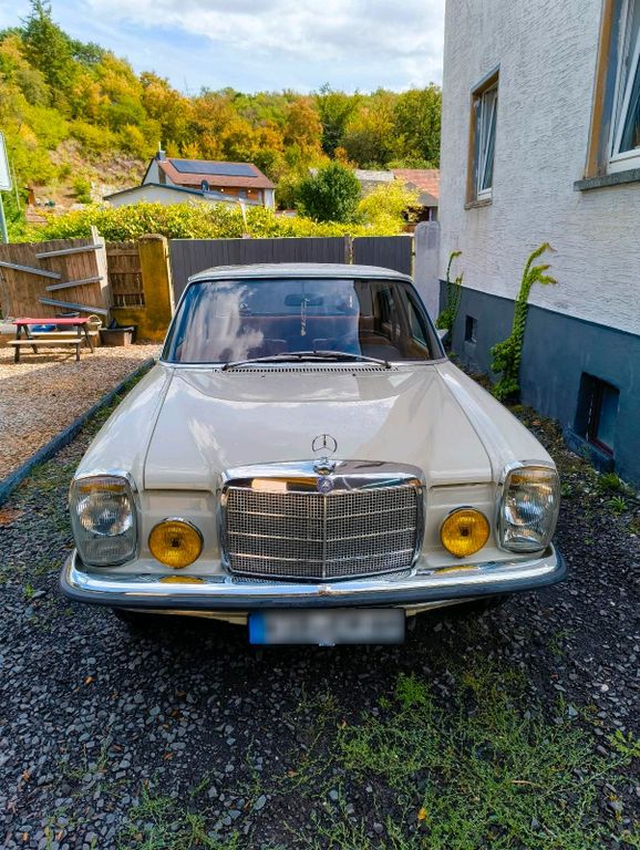 Image of Mercedes-Benz 220