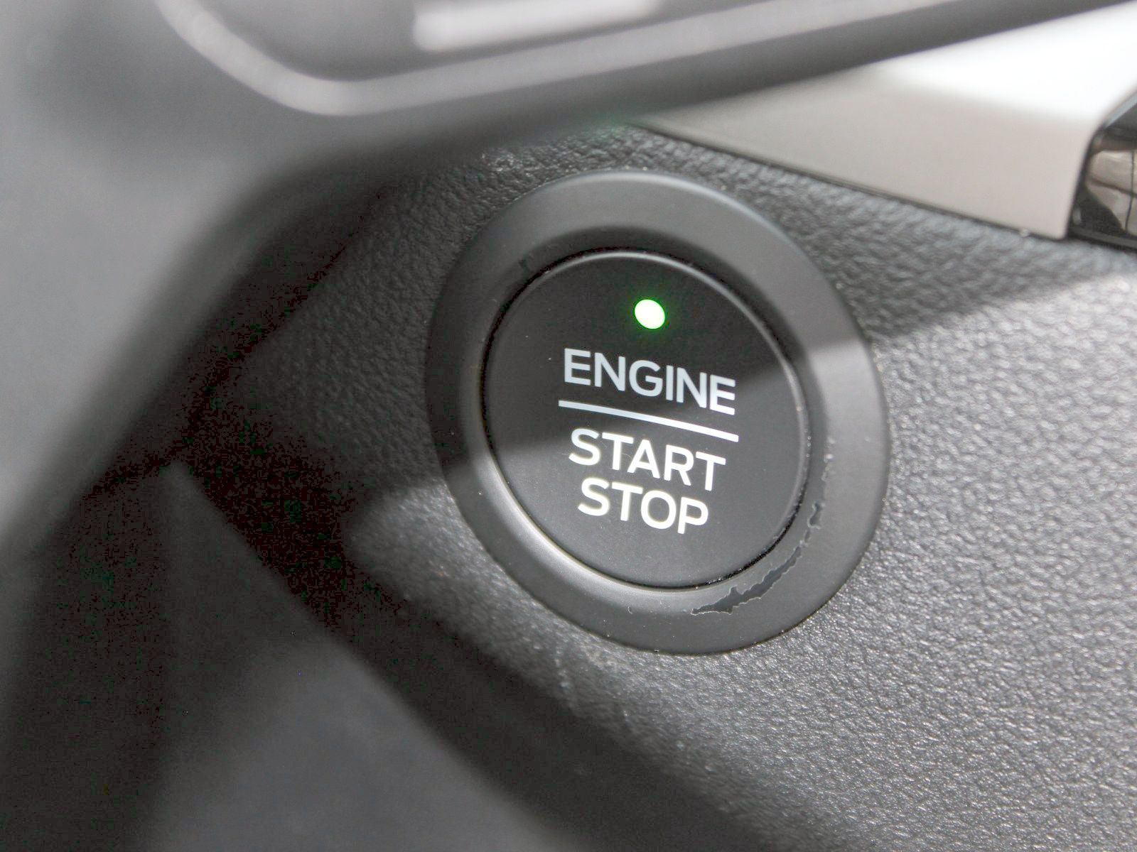 Fahrzeugabbildung Ford Kuga Plug-In Hybrid Cool & Connect 2,5 Duratec