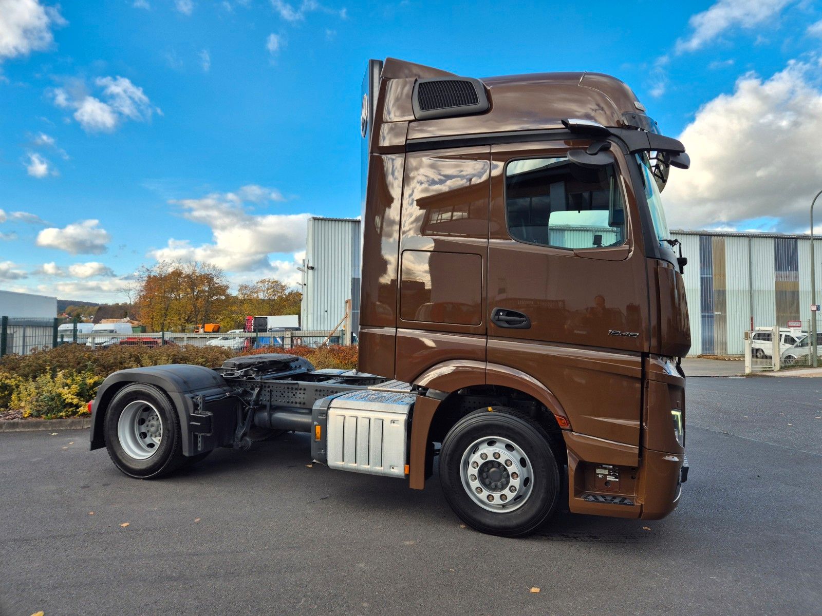 Fahrzeugabbildung Mercedes-Benz Actros 1848 LS Öl-Retarder Standklima BigSpace
