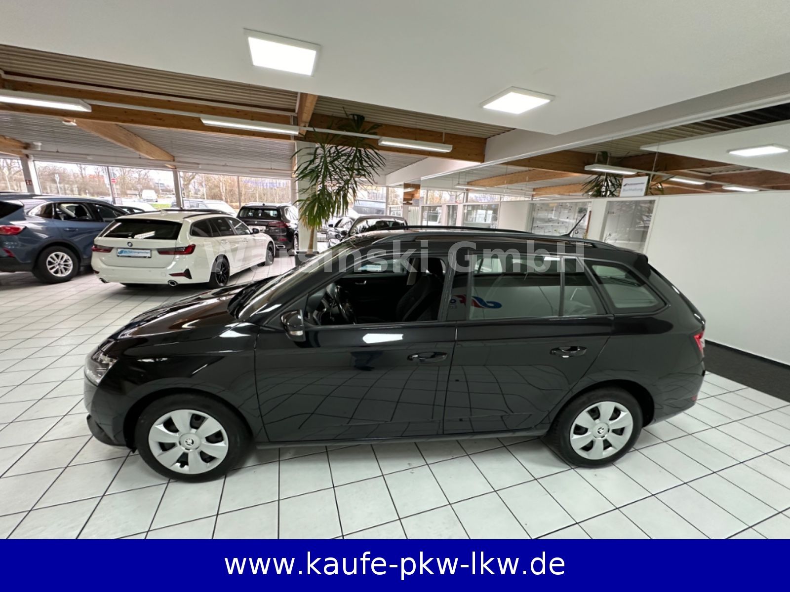 Fahrzeugabbildung SKODA Fabia Combi Ambition*CarPlay*SHZ*Tempomart