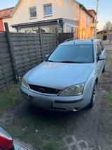 Ford Auto Mondeo - Ford Mondeo aus 2002: Kombi