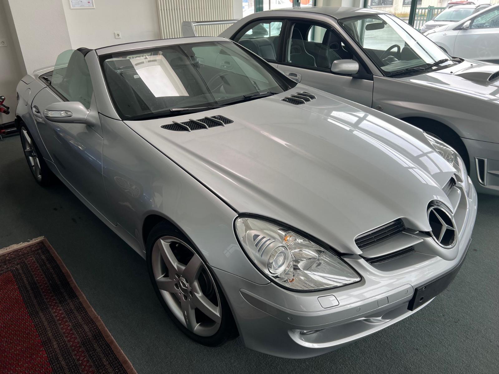 Mercedes-Benz SLK 350 AMG-SPORT-LINE + TOP-AUSSTATTUNG