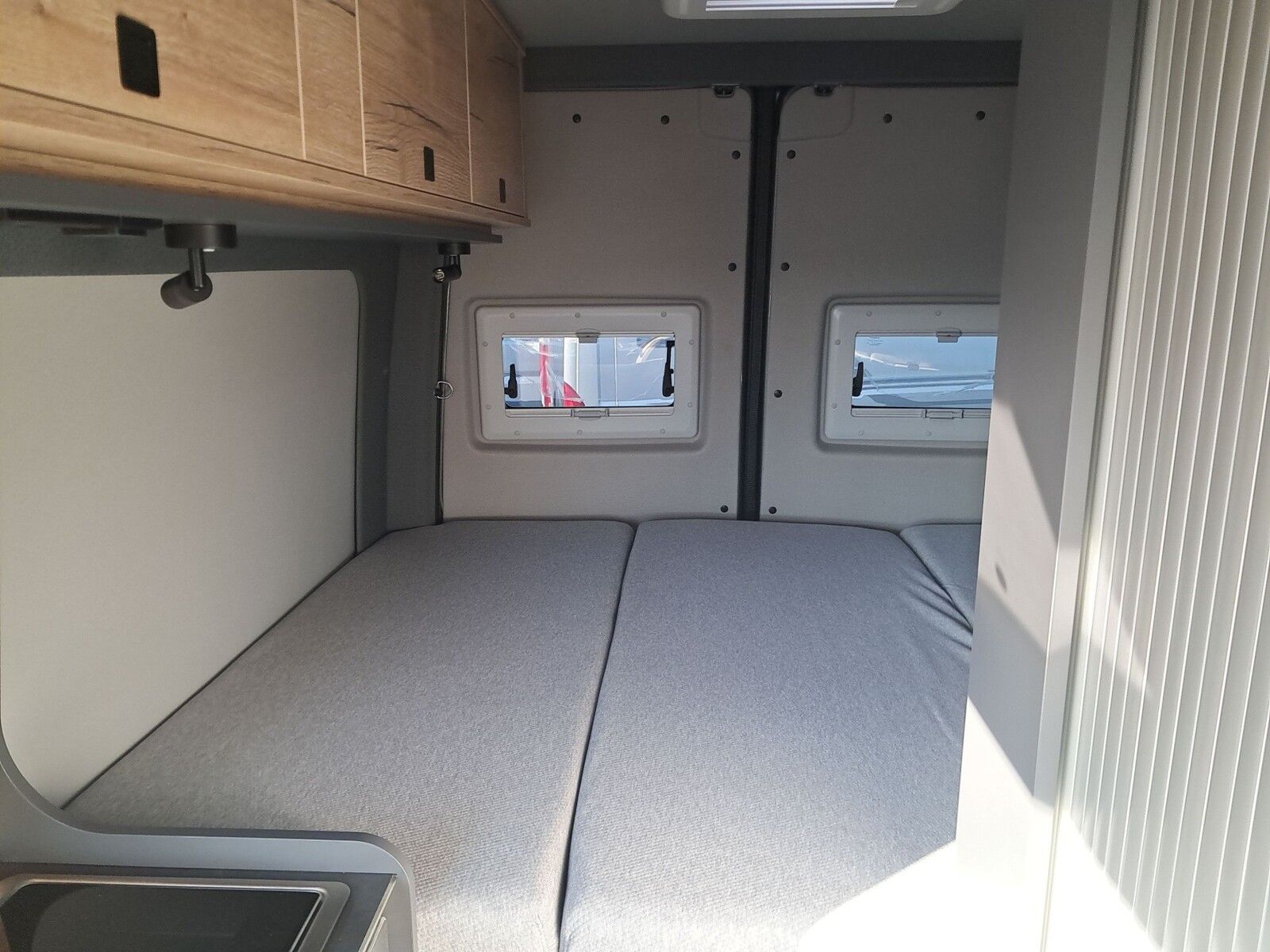 Fahrzeugabbildung Pössl Roadstar X Mercedes 190 PS Solar, Dachklima,