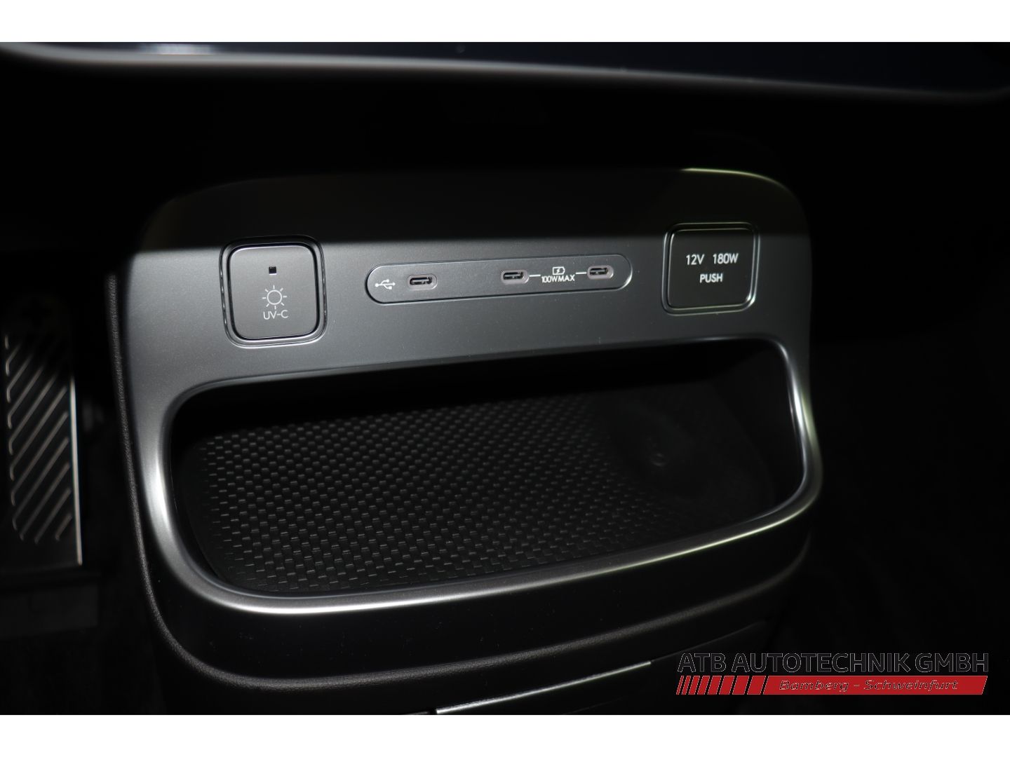 Fahrzeugabbildung Hyundai IONIQ 9 6-Sitzer MY26 UNIQ 110 kWh 307 PS PANO-D