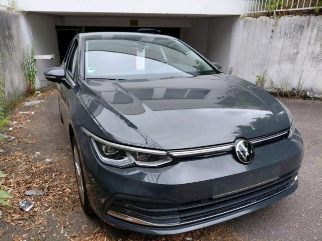 Volkswagen Golf VIII 1.5 eTSI Style+DSG+PDC+LED+SHZ+ACC+Kli imagem 3