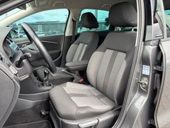 Fahrzeugabbildung Volkswagen Polo 1.0 Allstar Klima Einparkhilfe Tempomat 15"