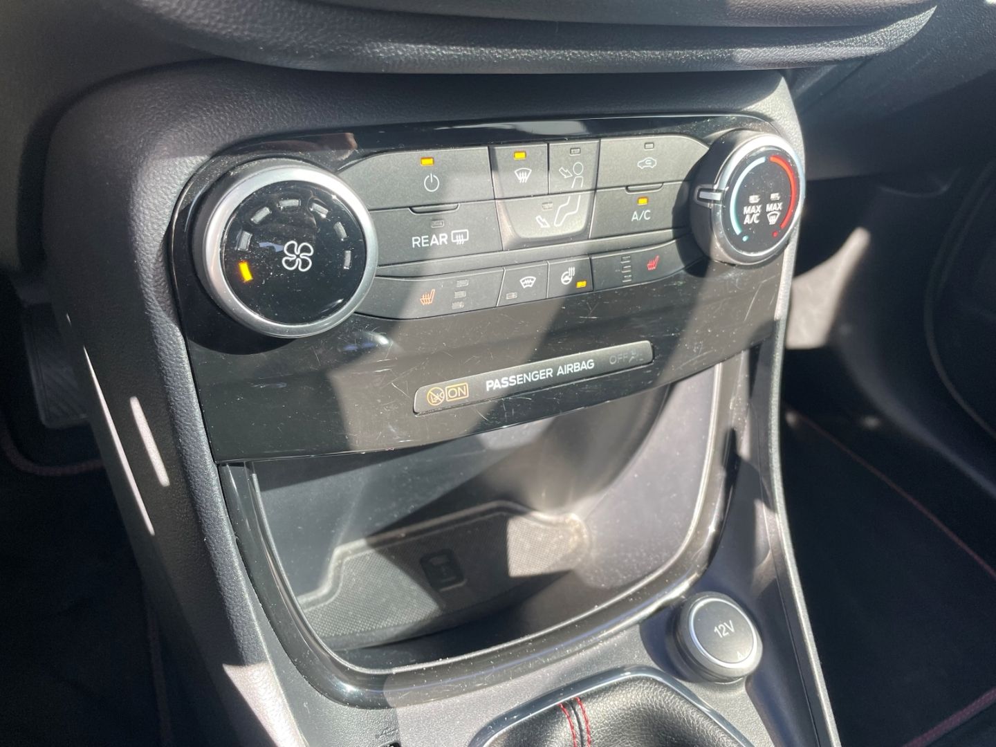 Fahrzeugabbildung Ford Puma ST-Line VerkehrszeichenERK Kamera DAB Navi