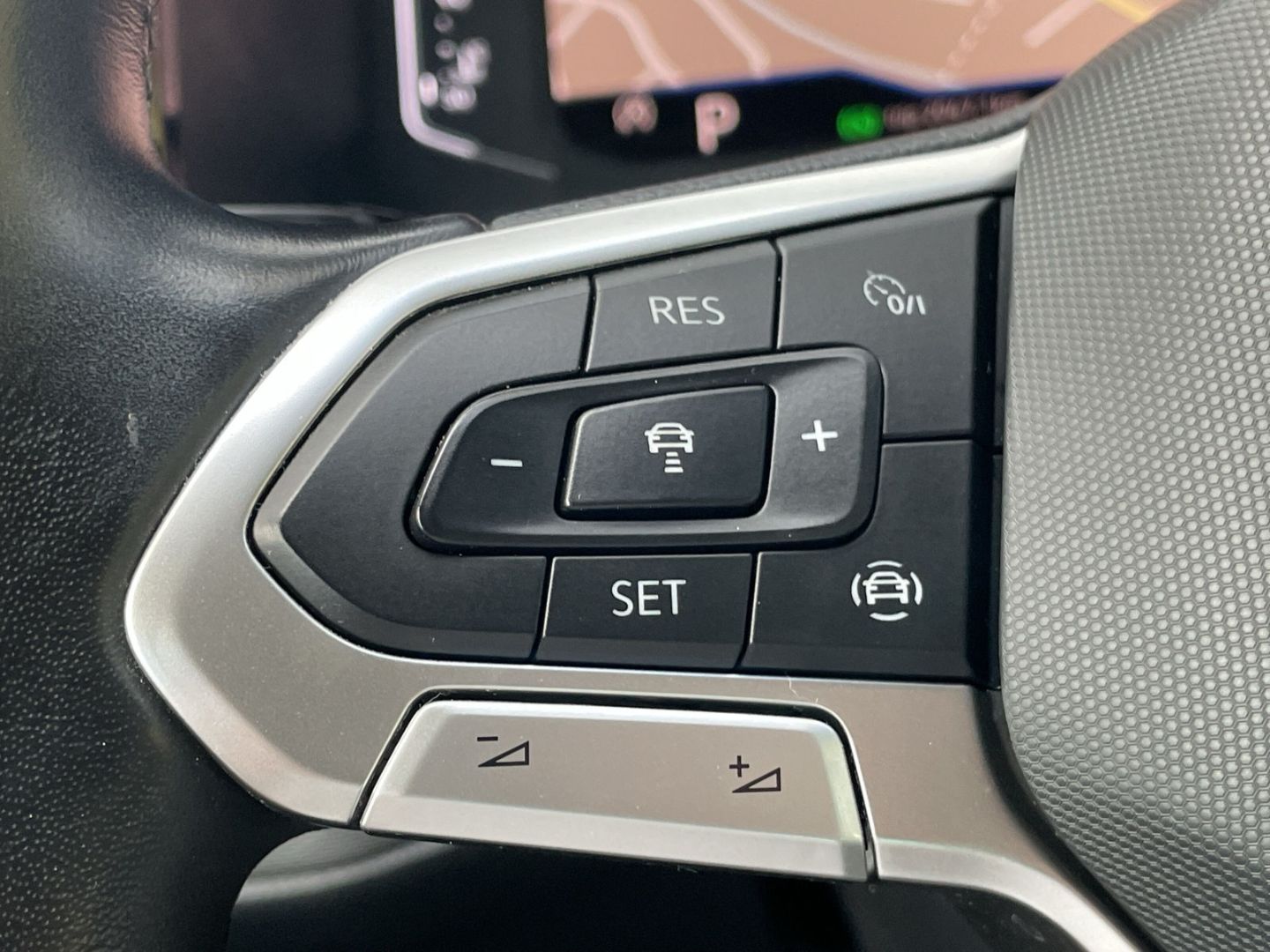 T6.1 Multivan 2.0 TDI DSG Gen Six AHK/LED/Kamera