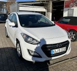 Hyundai i30 blue 1.4 - - Hyundai i30 in Karlsruhe