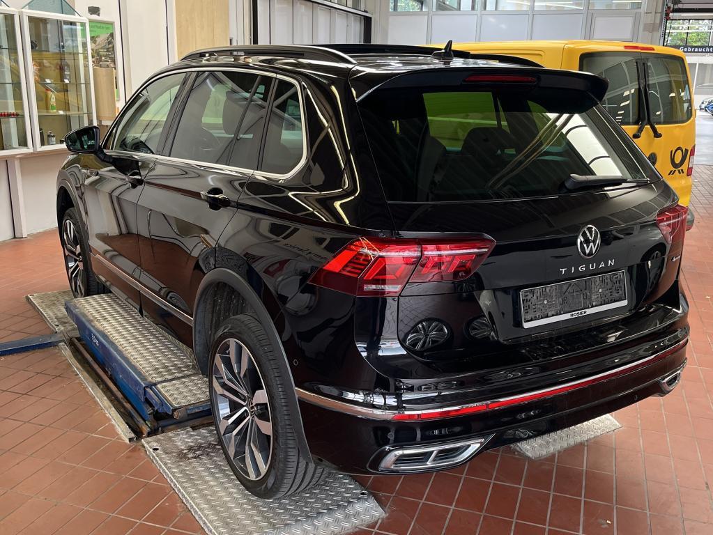 Volkswagen Tiguan R-Line 4Motion IQ-LED Matrix H&K Panorama