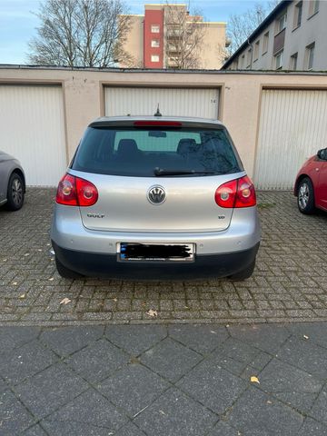 Volkswagen VW Golf 5 1.6 TÜV NEU Zahnriemen Neu