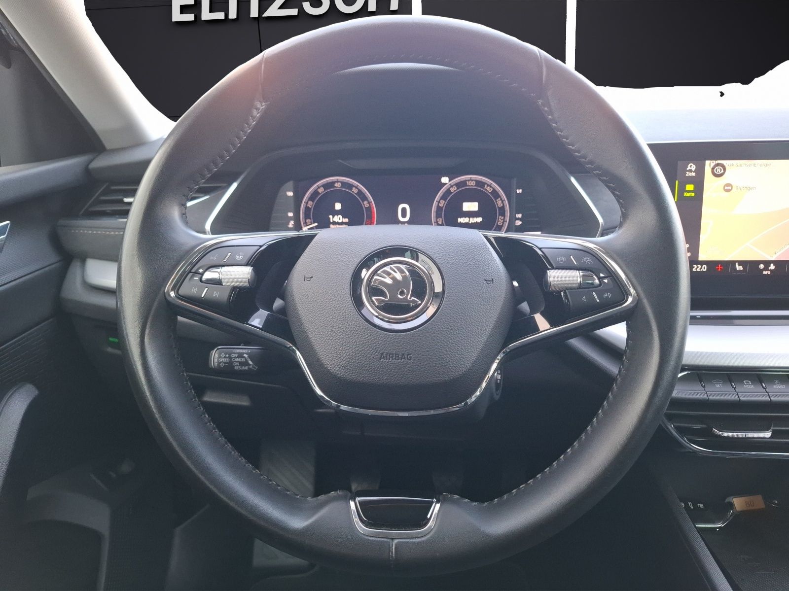 Fahrzeugabbildung SKODA Octavia Combi TSI Style Matrix Navi HUD ACC AHK