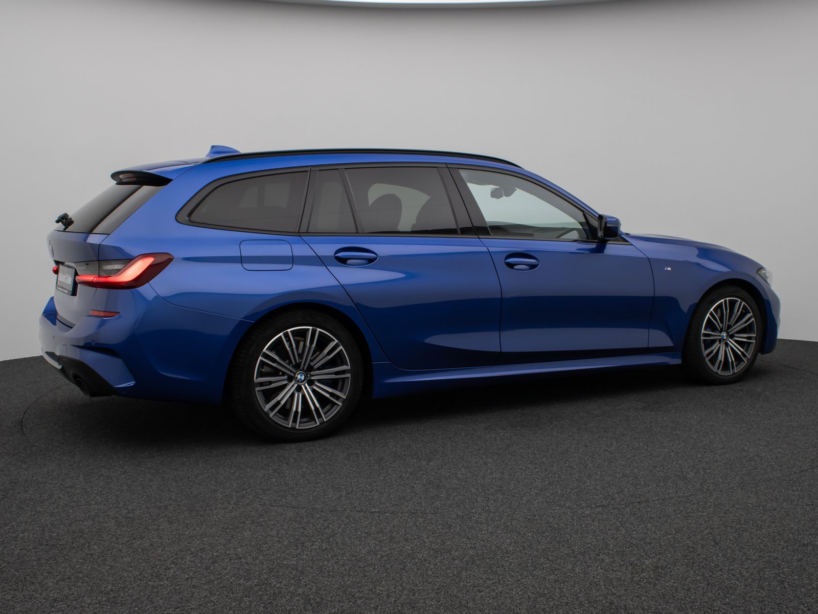 Fahrzeugabbildung BMW 330d M Sport HiFi DAB Stop&Go Fernlichtassist