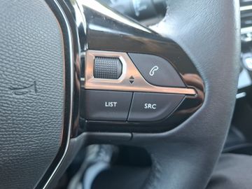 Peugeot 208 e- Allure Pacj 136 Kam.+LED+SHZ+PDC