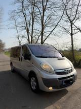 Opel OPEL VIVARIO 2.5 LANGVERSION / 9.SITZER / ... - gebrauchte Opel Vivaro aus dem Jahr 2011