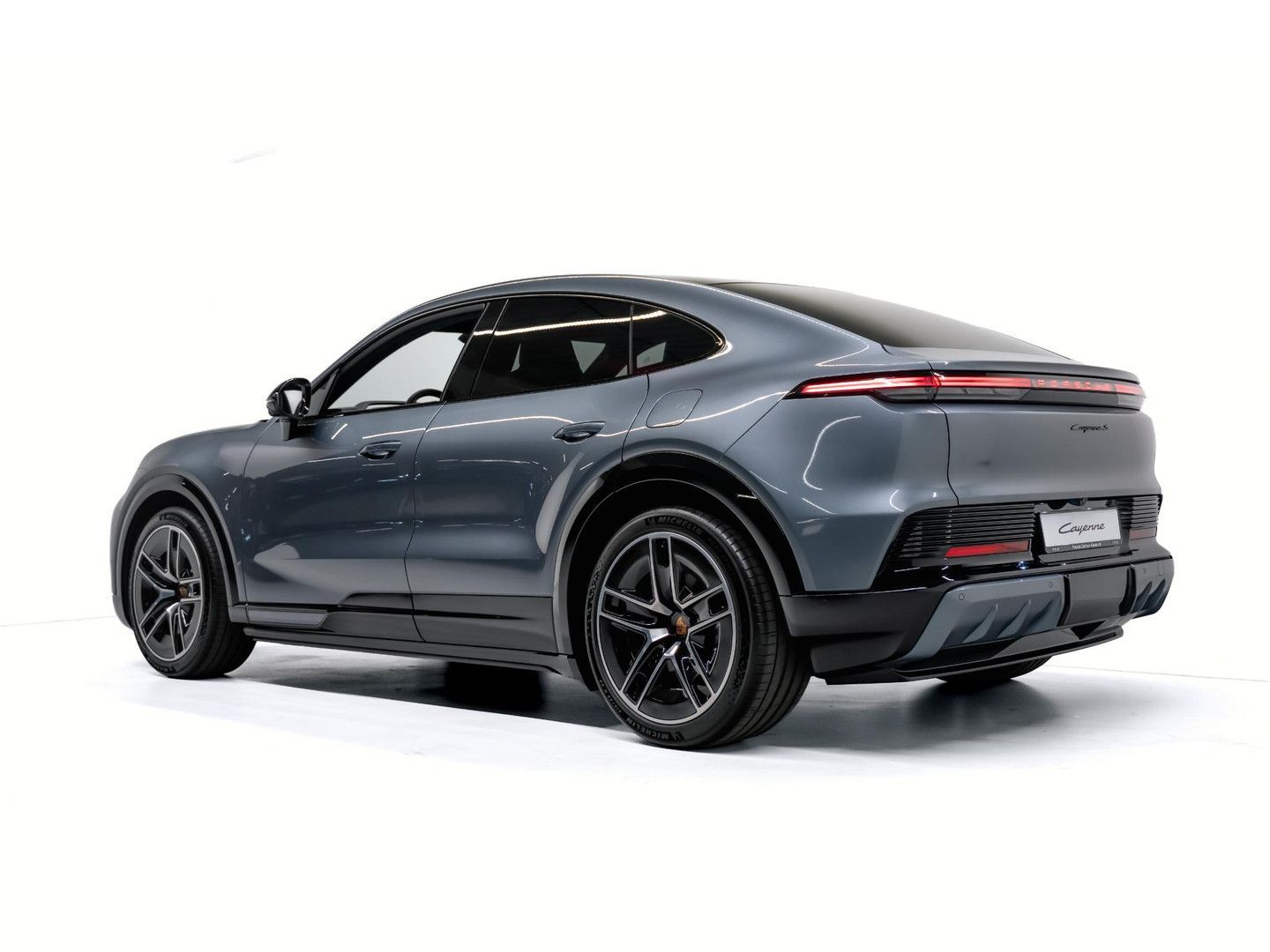 Porsche Cayenne S Coupé Electric imagem 3