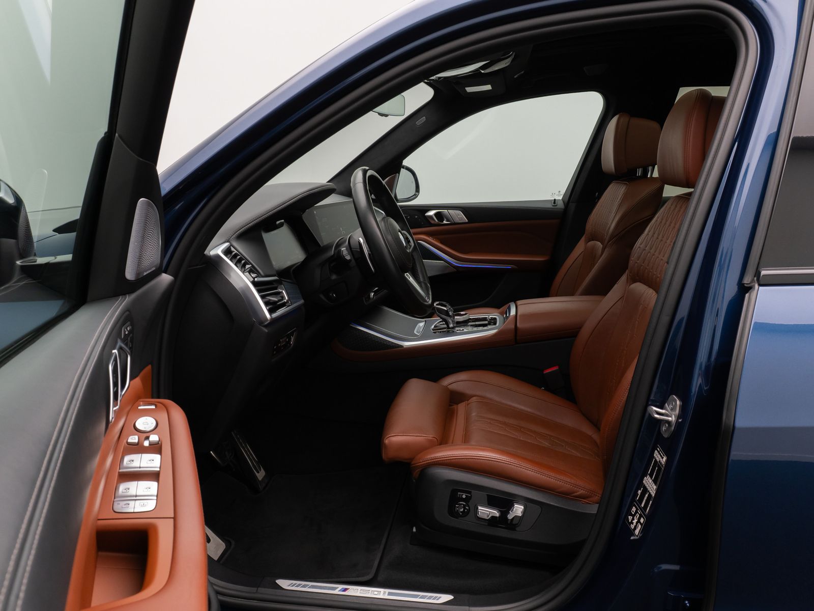 Fahrzeugabbildung BMW X7 M50i  Massage 360°B&W Laser DAB SkyLounge 22"