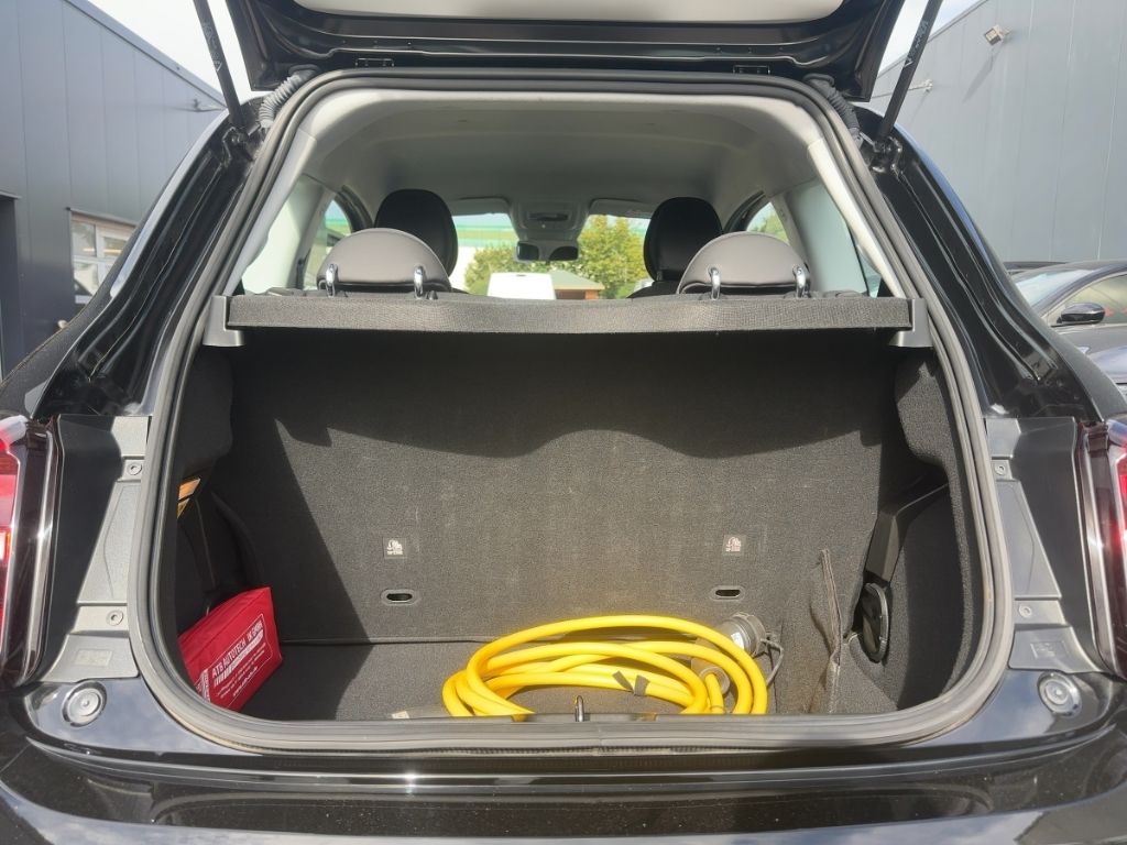 Fahrzeugabbildung Fiat 500e Elektro, 42kWh, Keyless, Android Auto/CarPl