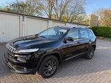 Jeep Cherokee 2.0, ALLRAD,SCHECKHEFT,NAVI,AHK,PDC,TÜV - Jeep Gebrauchtwagen in Aachen