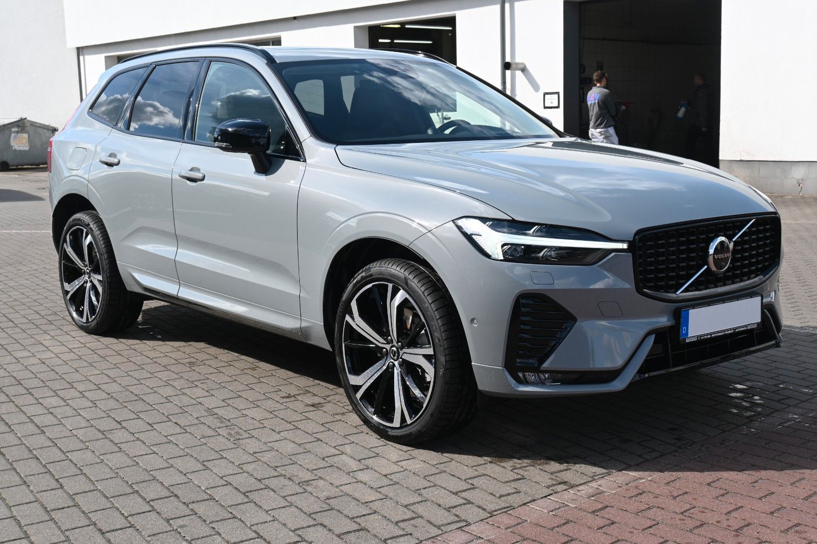 Fahrzeugabbildung Volvo XC60 B4 D AWD Ultimate Dark*STDHZG*360°*LUFT*ACC