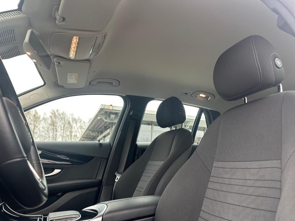 Fahrzeugabbildung Mercedes-Benz GLC 300 4M Navi LED SHZ KAM KeyLess RDK LM