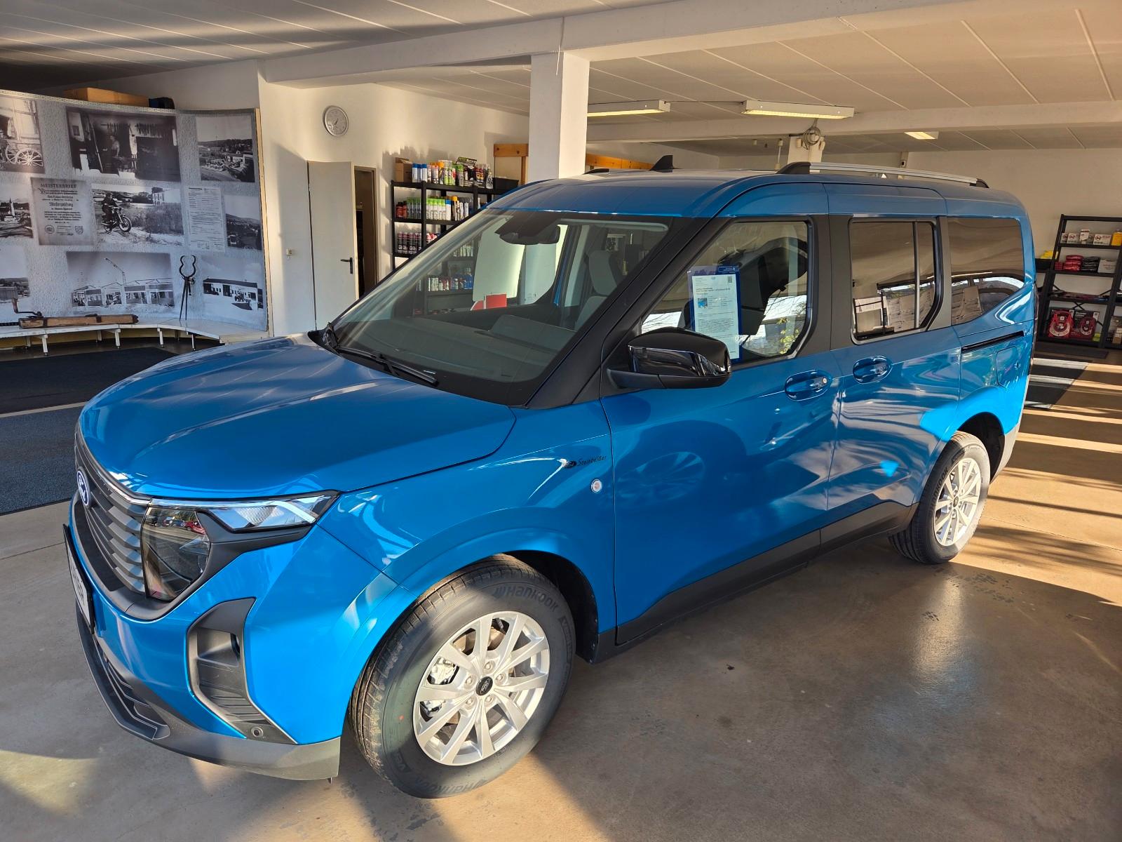 Ford Tourneo Courier 1.0 EcoBoost 92 kW Titanium Auto